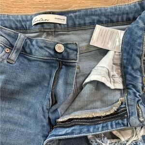 KanCan Blue Jeans with Distressed Details and Straight Cut